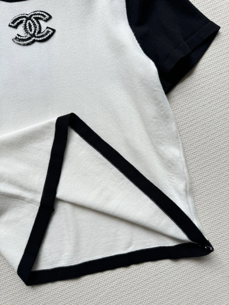 Classic Chanel T-Shirts 107802
