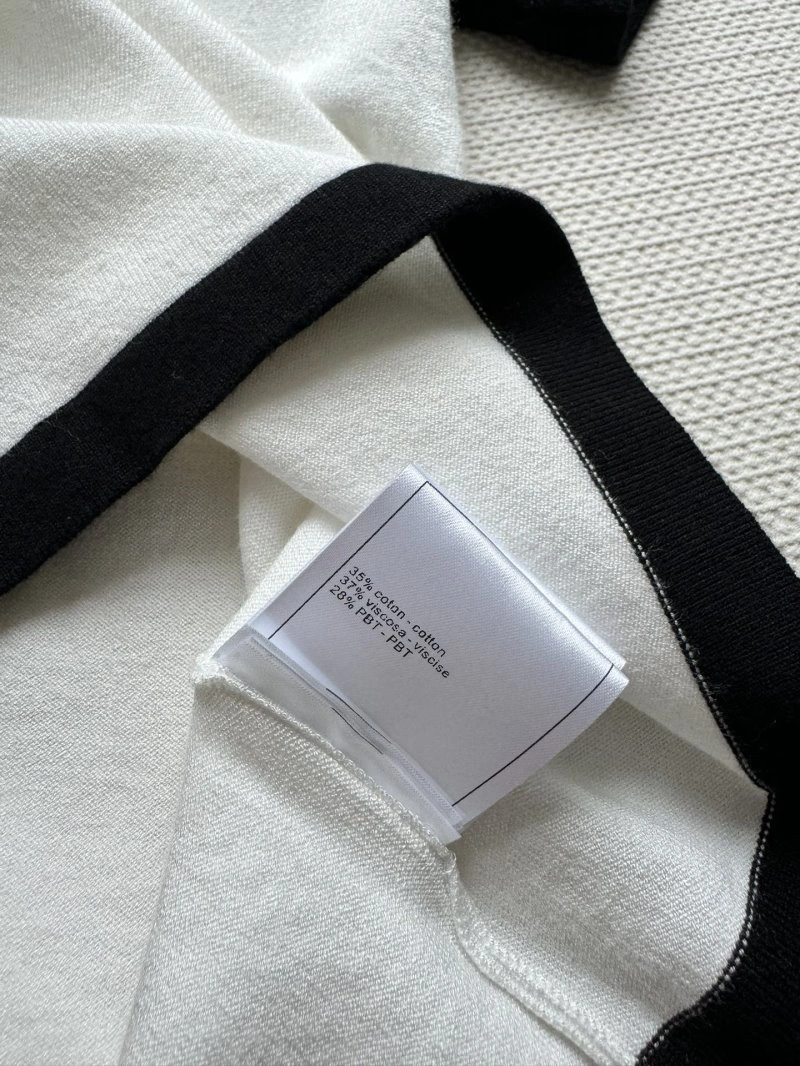 Classic Chanel T-Shirts 107802