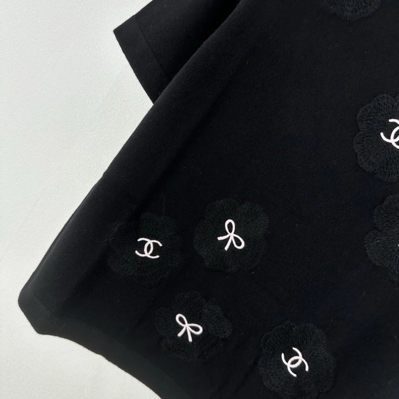 EyeCatching Chanel T-Shirts 107811