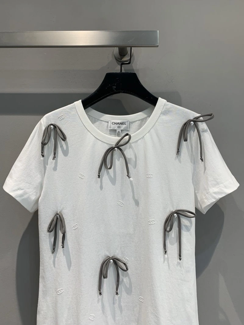 Chanel T-Shirts Lightweight 107815