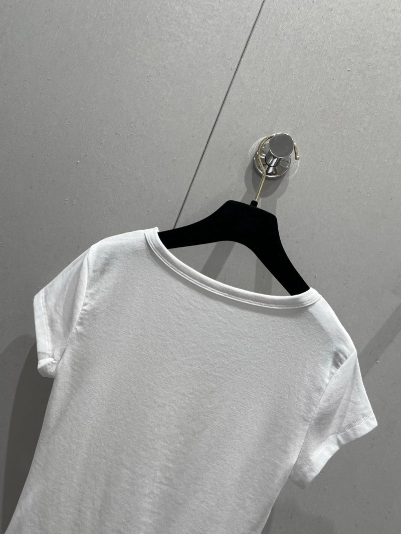 Chanel T-Shirts Snug 107808