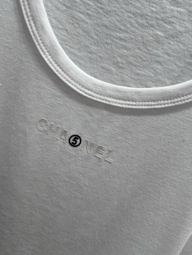Chanel T-Shirts Snug 107808