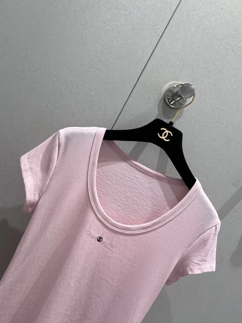Versatile Chanel T-Shirts 107795