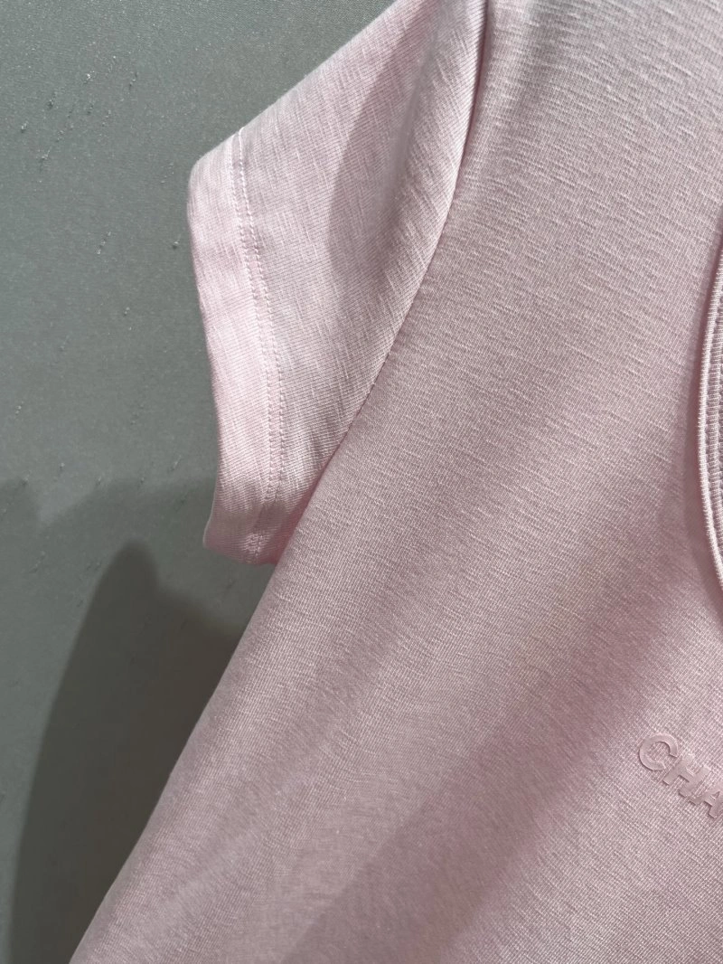 Versatile Chanel T-Shirts 107795