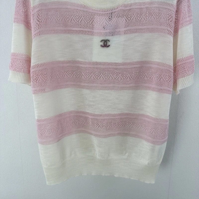 Chanel T-Shirts Versatile 107797