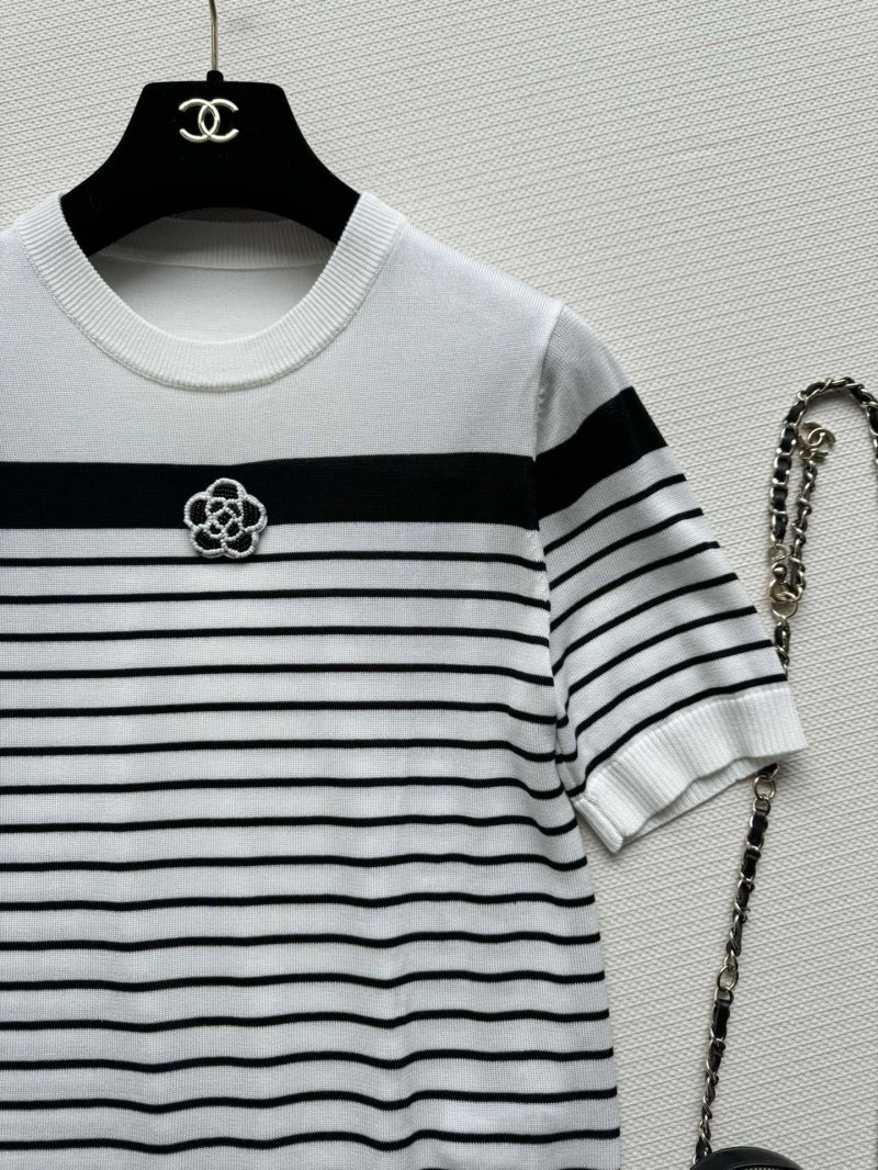 Chanel T-Shirts Effortless 107782