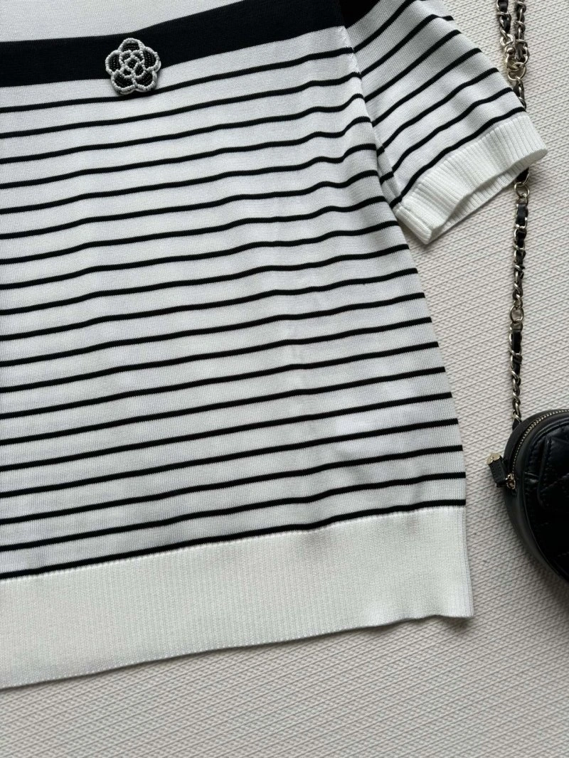 Chanel T-Shirts Effortless 107782