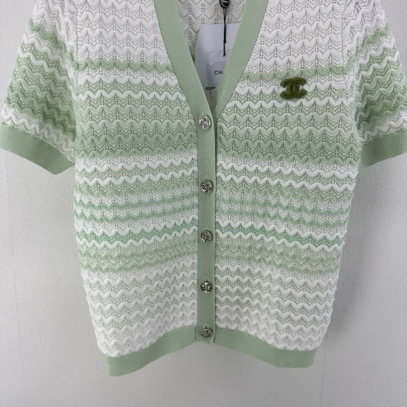Chanel T-Shirts Durable 107770