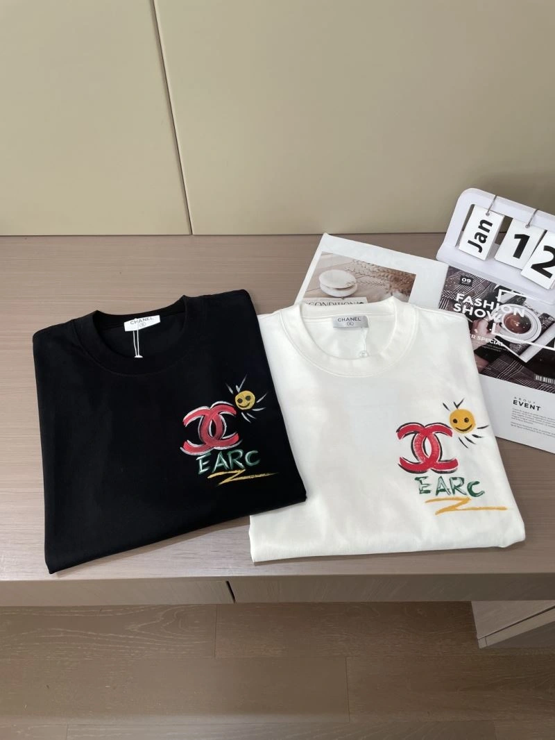 Chanel T-Shirts Sophisticated 111341