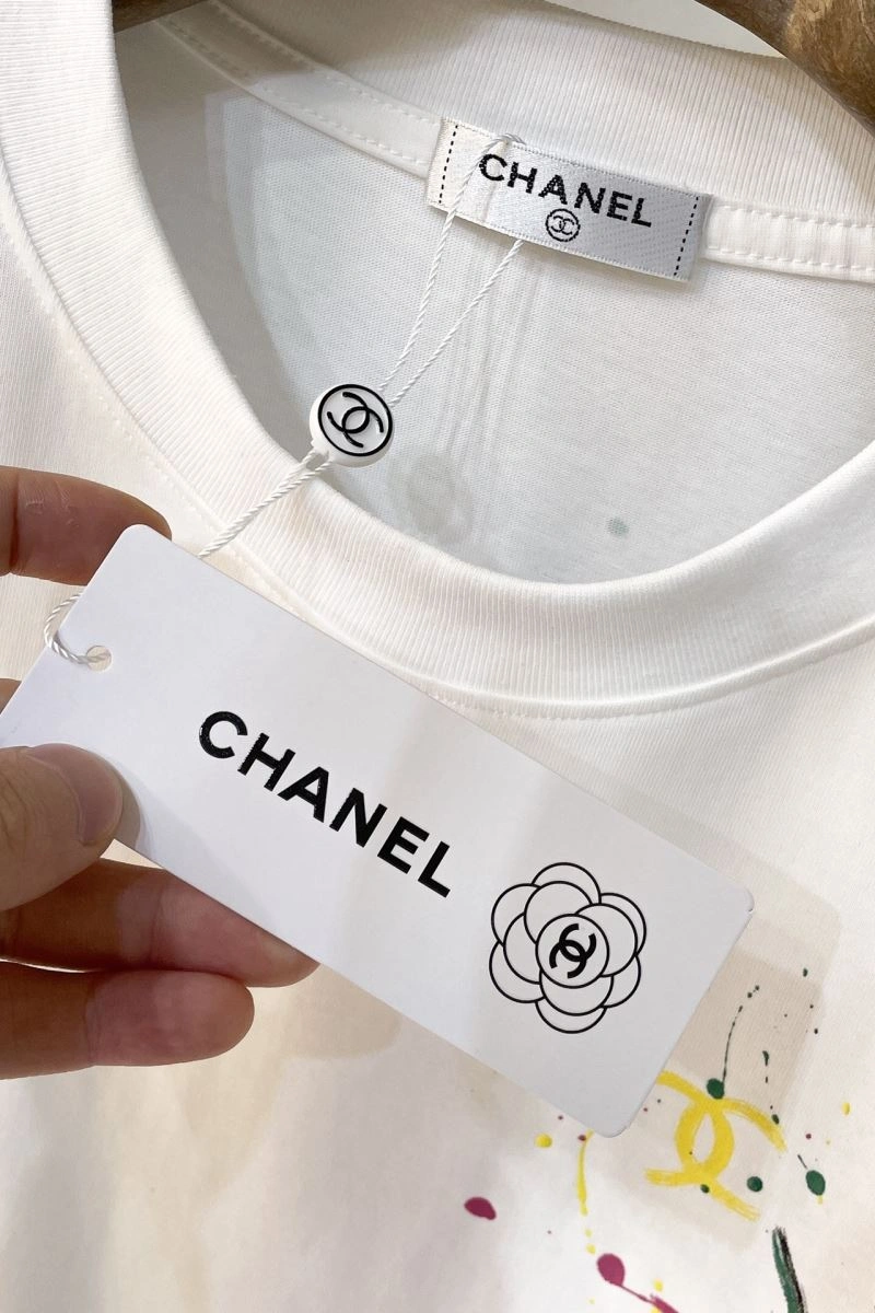 Classic Chanel T-Shirts 111319