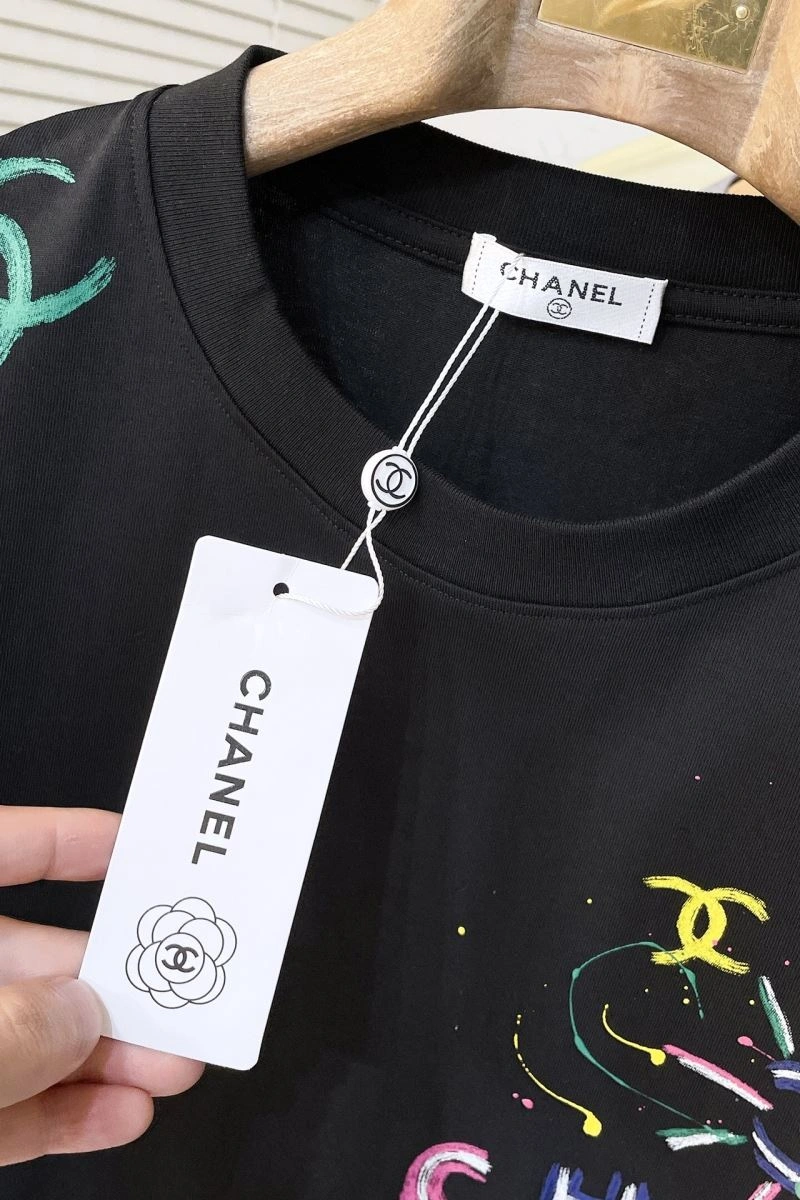 Chanel T-Shirts Durable 111318