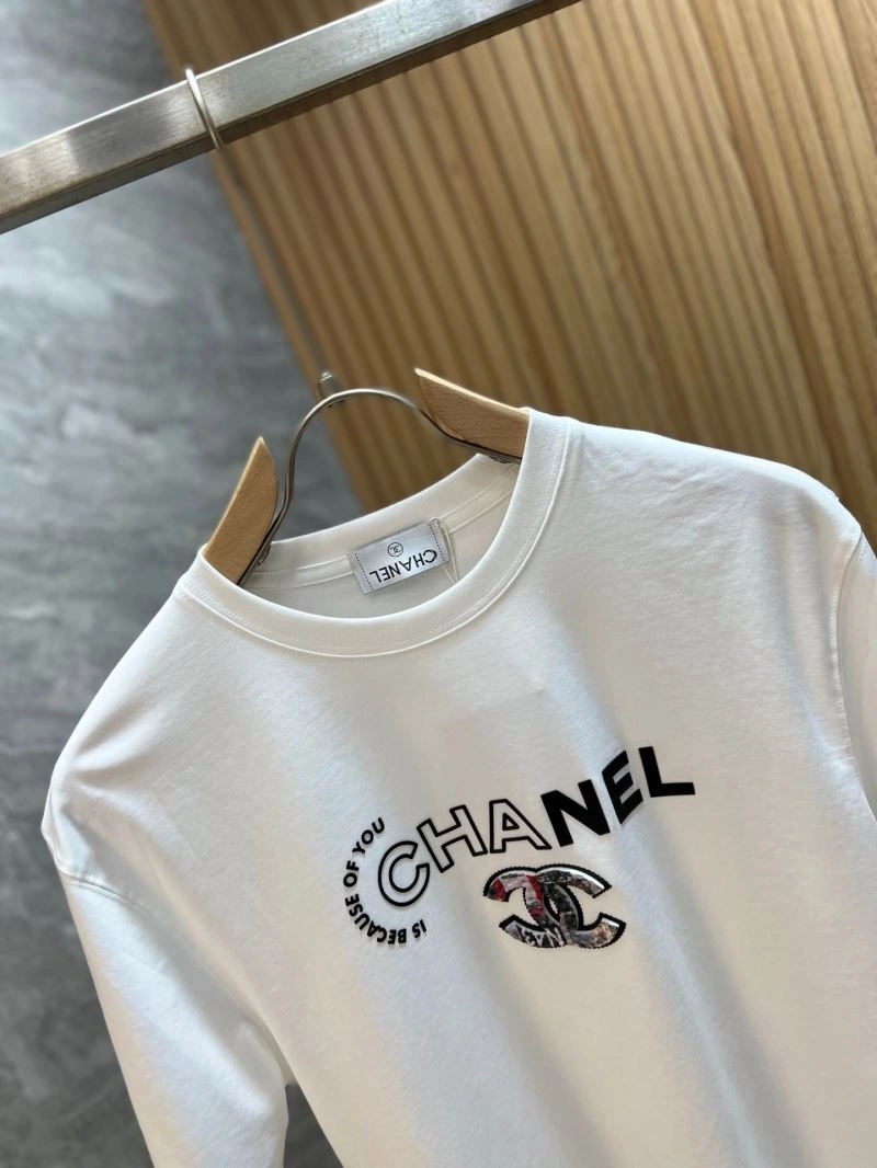 Chanel T-Shirts Versatile 111294
