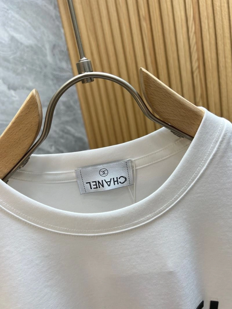 Chanel T-Shirts Versatile 111294