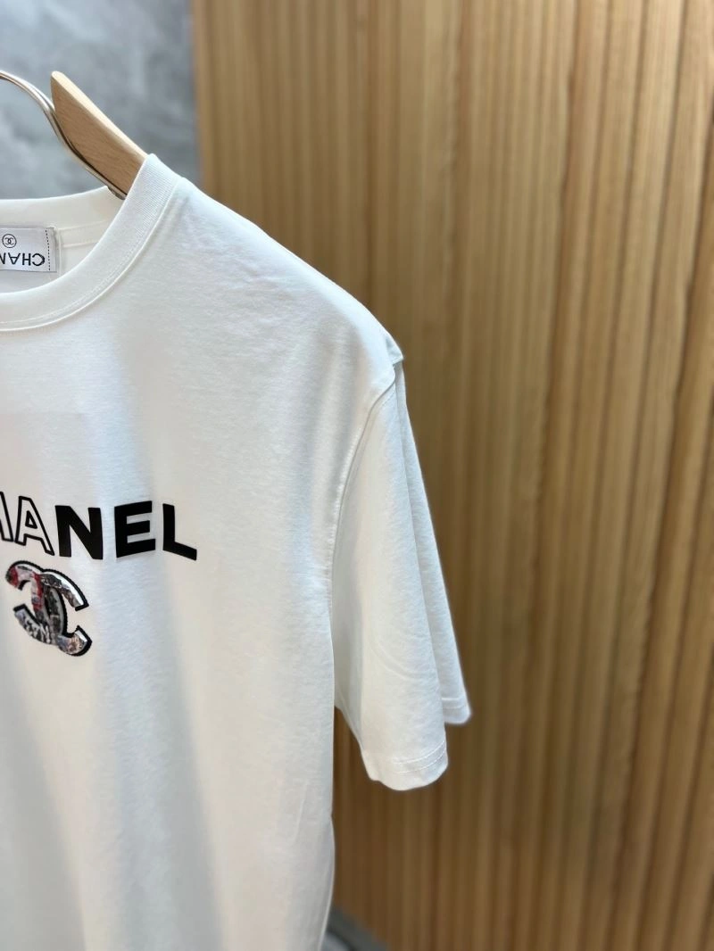 Chanel T-Shirts Versatile 111294