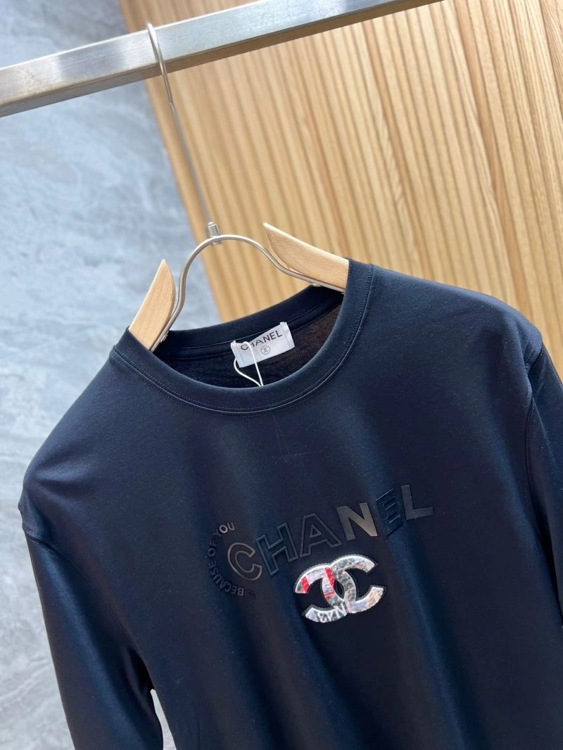 Chanel T-Shirts UrbanChic 111297