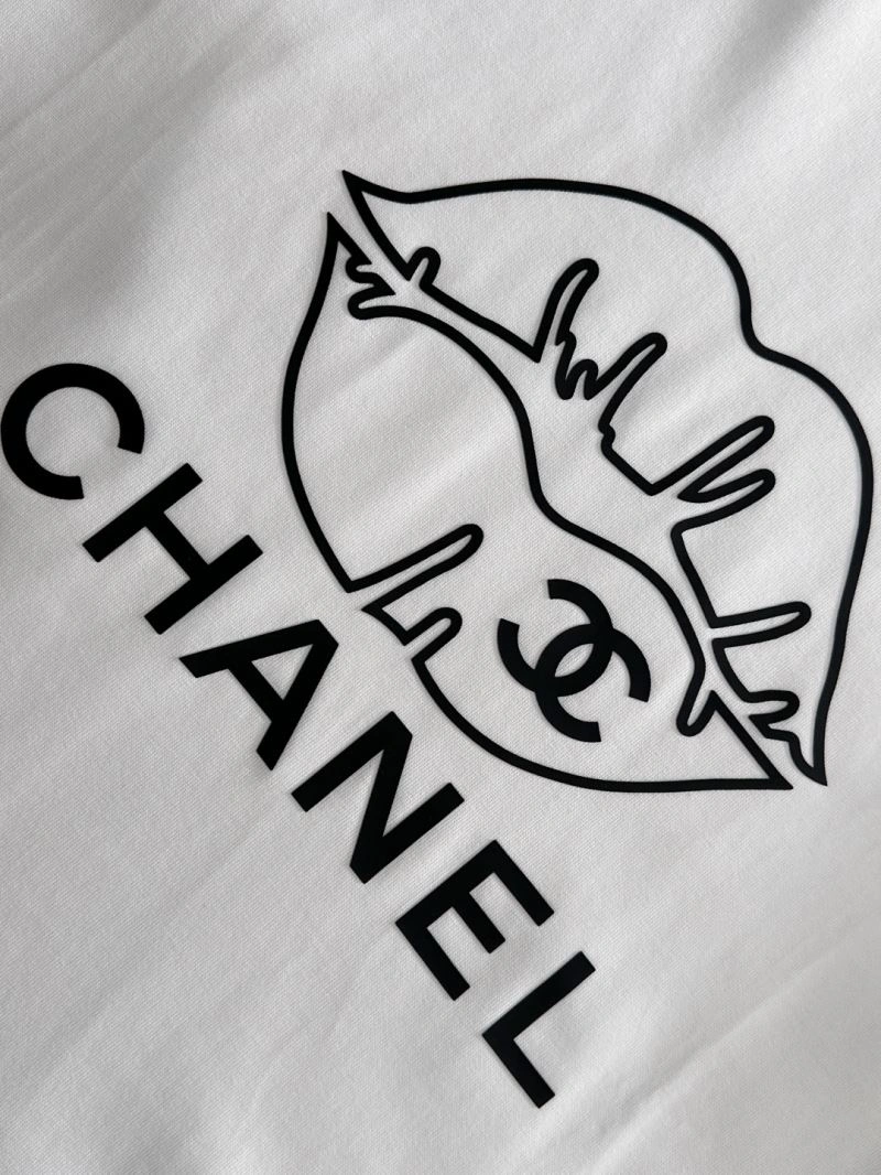 TravelReady Chanel T-Shirts 111306