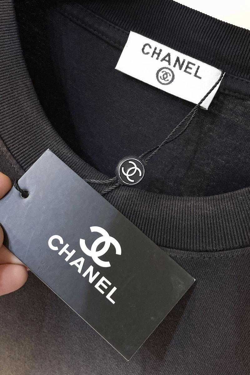 Sophisticated Chanel T-Shirts 111299