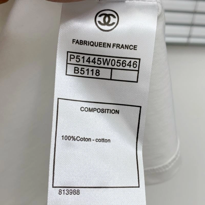 Chanel T-Shirts Versatile 111317