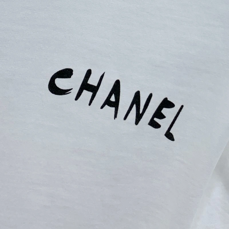 Chanel T-Shirts Versatile 111317