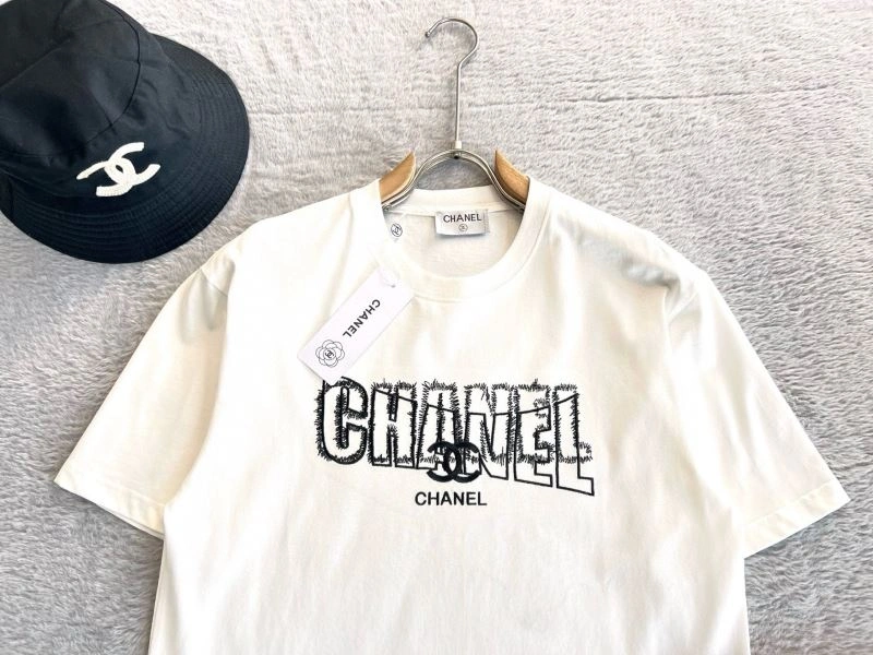 Chanel T-Shirts Timeless 111290