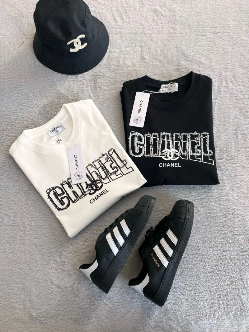 Chanel T-Shirts Timeless 111290