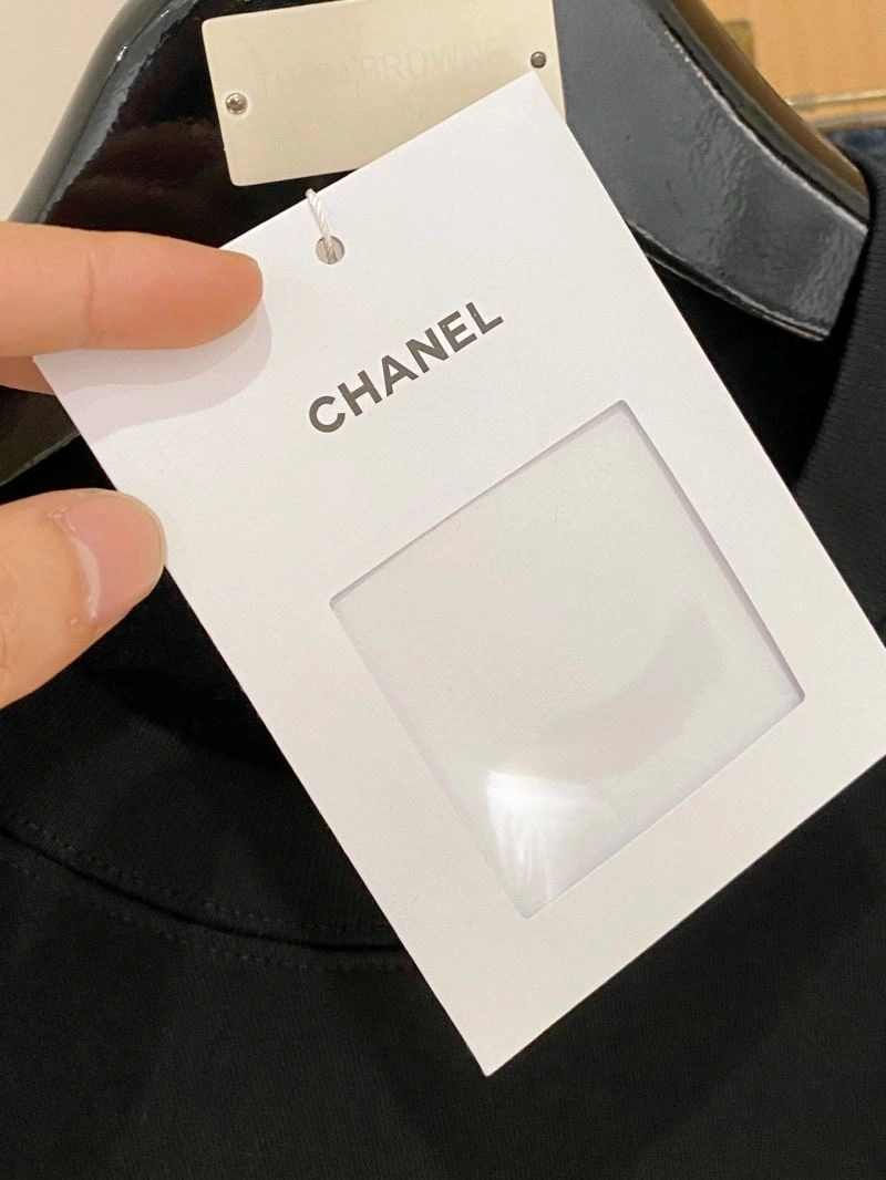 Comfortable Chanel T-Shirts 111282