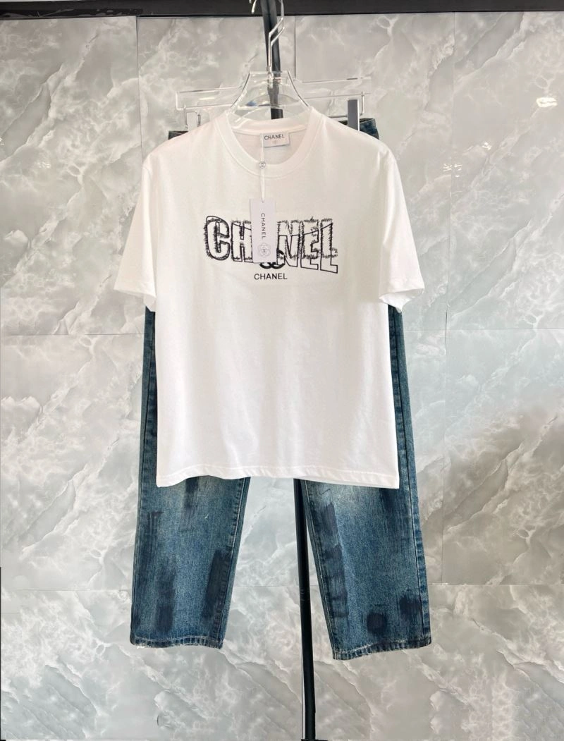 Stylish Chanel T-Shirts 111237