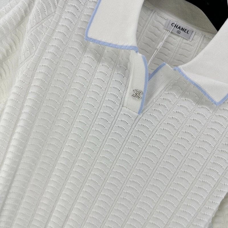 Chanel T-Shirts Neat 109718