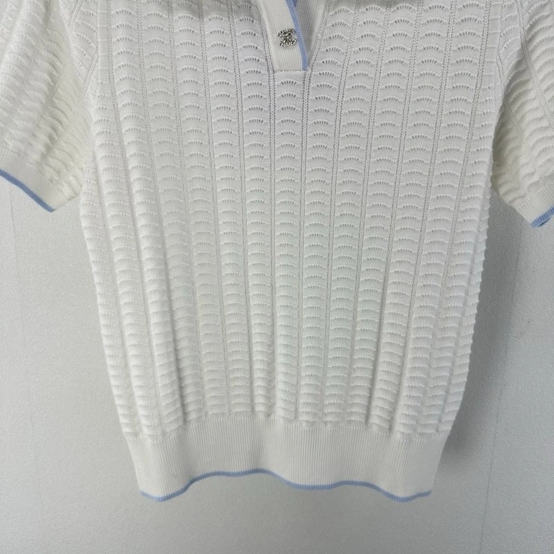 Chanel T-Shirts Neat 109718