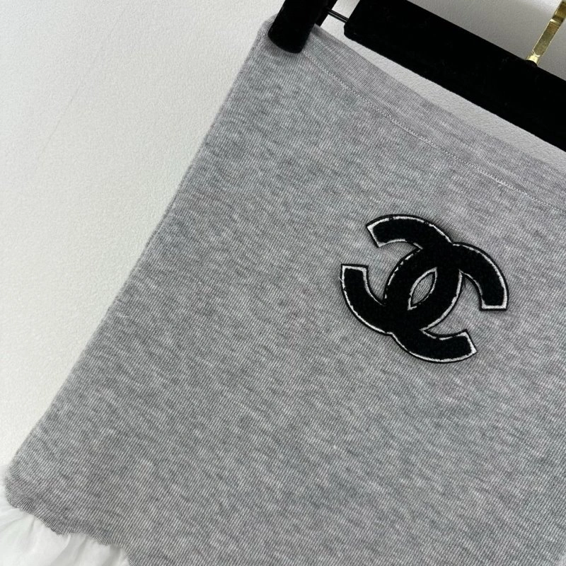 Chanel T-Shirts Neat 109713