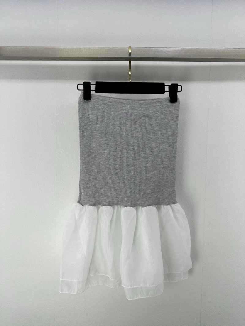 Chanel T-Shirts Neat 109713