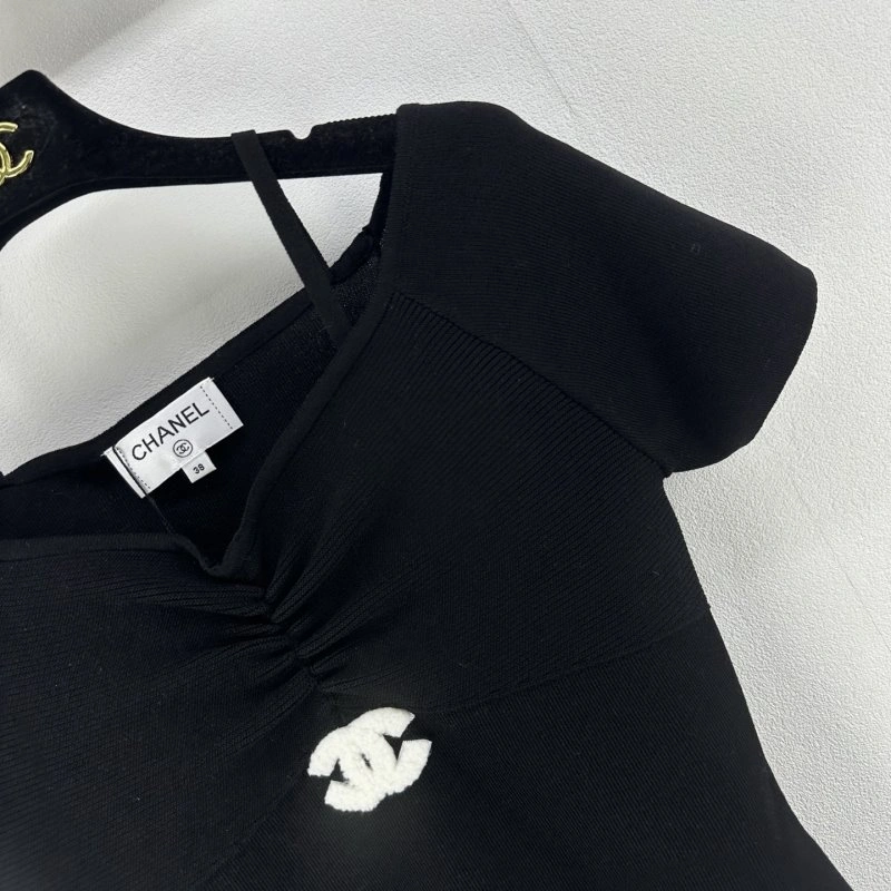 Efficient Chanel T-Shirts 109704