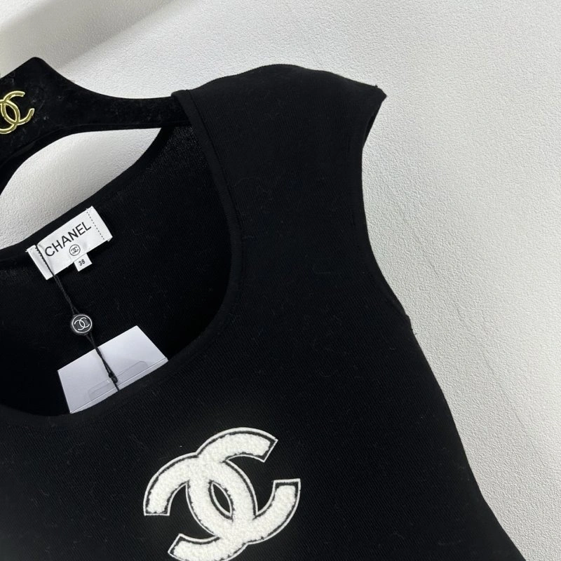 Chanel T-Shirts Resilient 109708