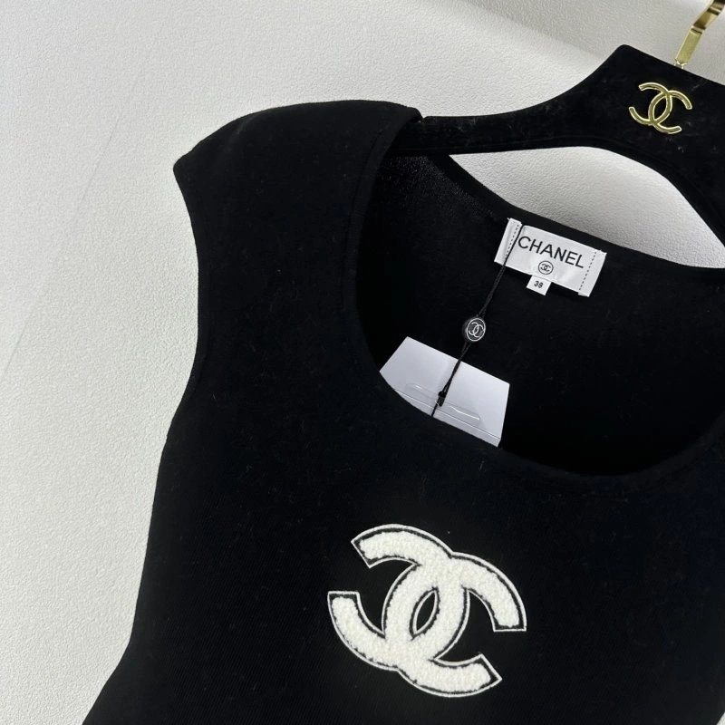 Chanel T-Shirts Resilient 109708