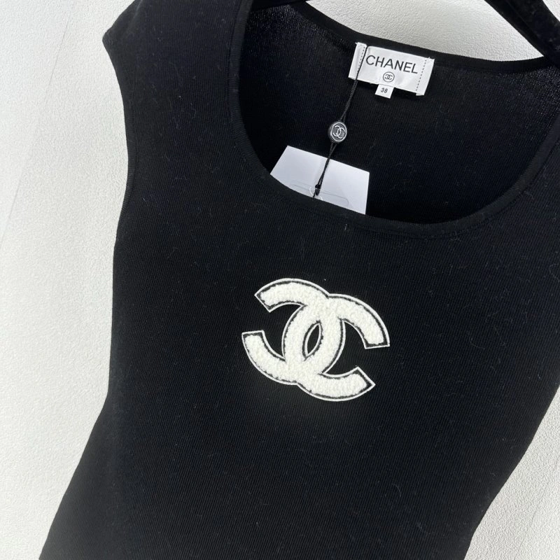 Chanel T-Shirts Resilient 109708