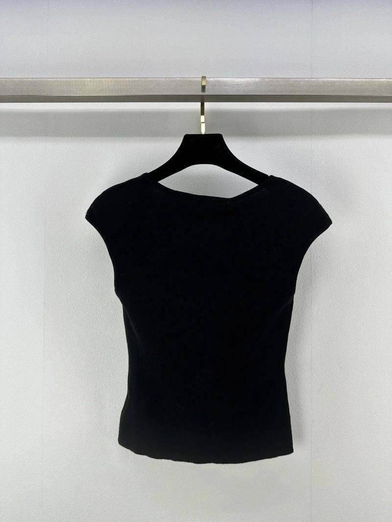 Chanel T-Shirts Resilient 109708
