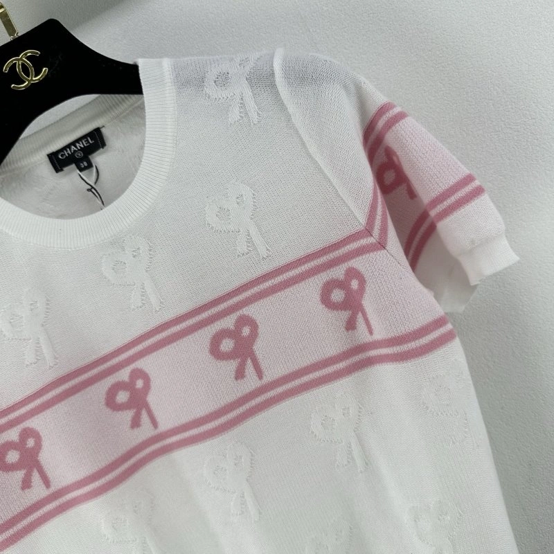 Chanel T-Shirts Stretchable 109694