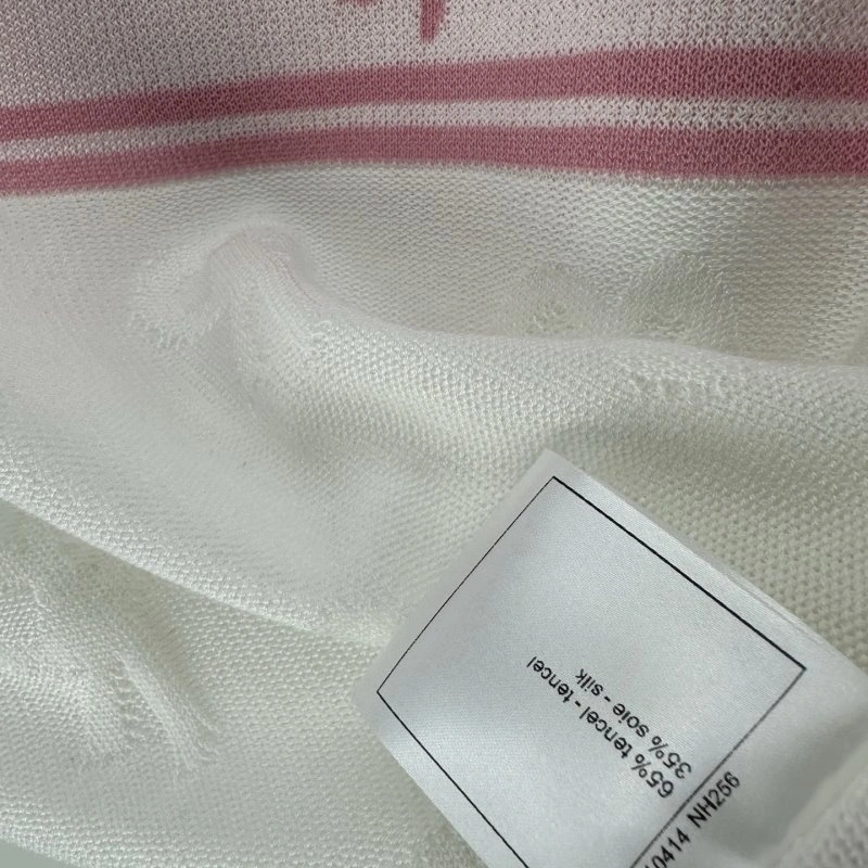 Chanel T-Shirts Stretchable 109694