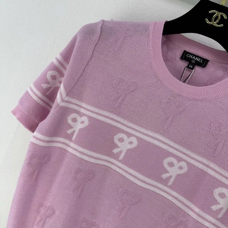 Chanel T-Shirts Stretchable 109695