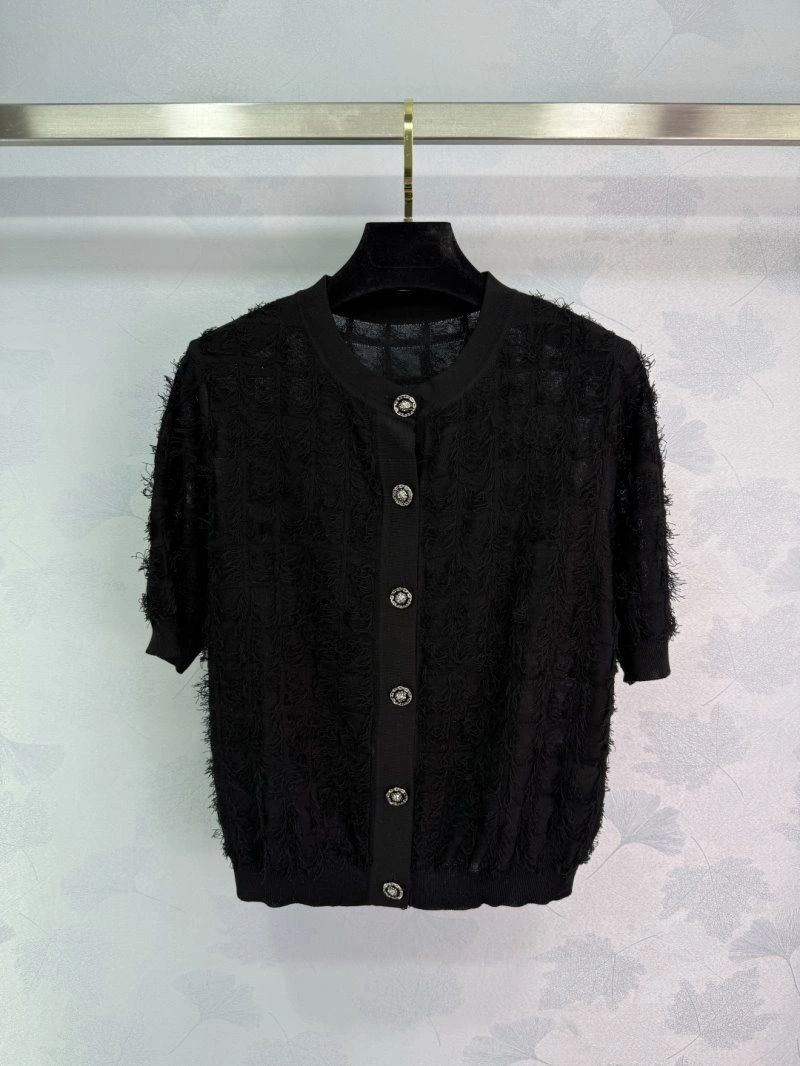 Chanel T-Shirts Minimalist 109688