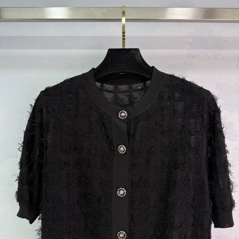 Chanel T-Shirts Minimalist 109688