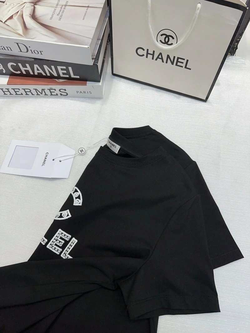 Flexible Chanel T-Shirts 109680