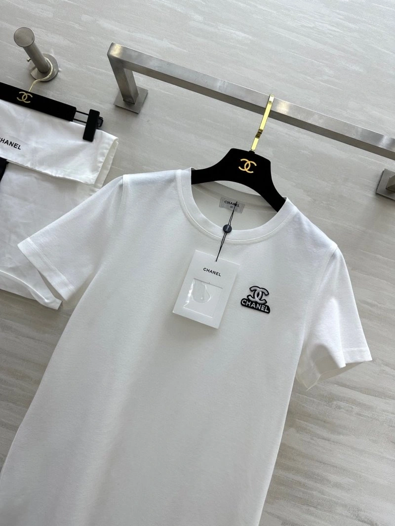 Chanel T-Shirts Bold 109654
