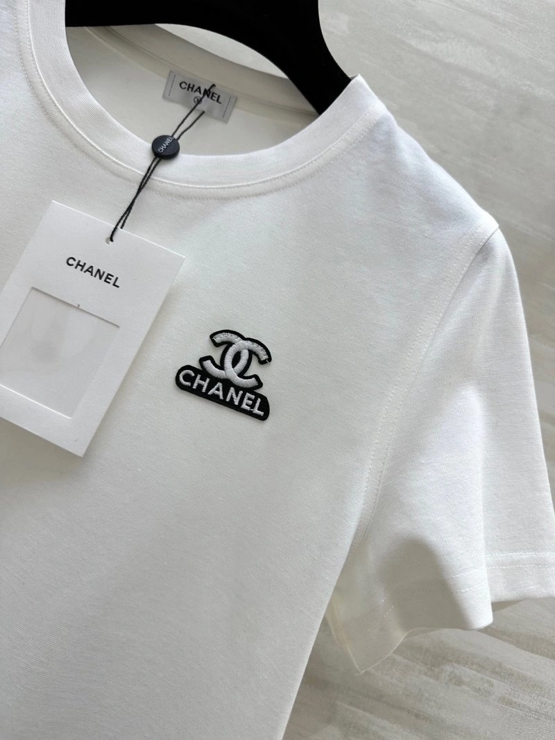 Chanel T-Shirts Bold 109654