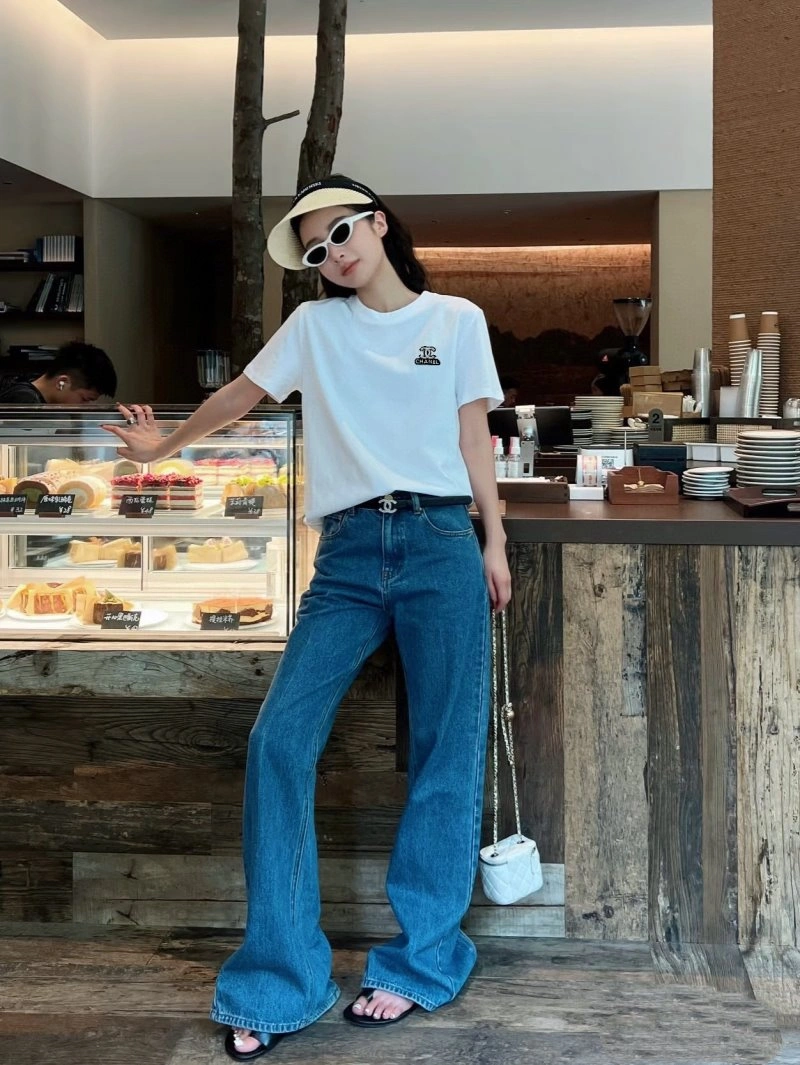 Chanel T-Shirts Bold 109654