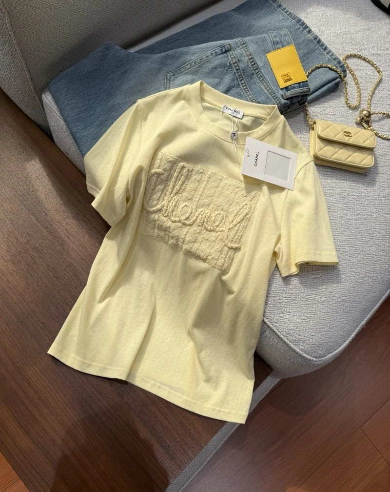 Premium Chanel T-Shirts 109667