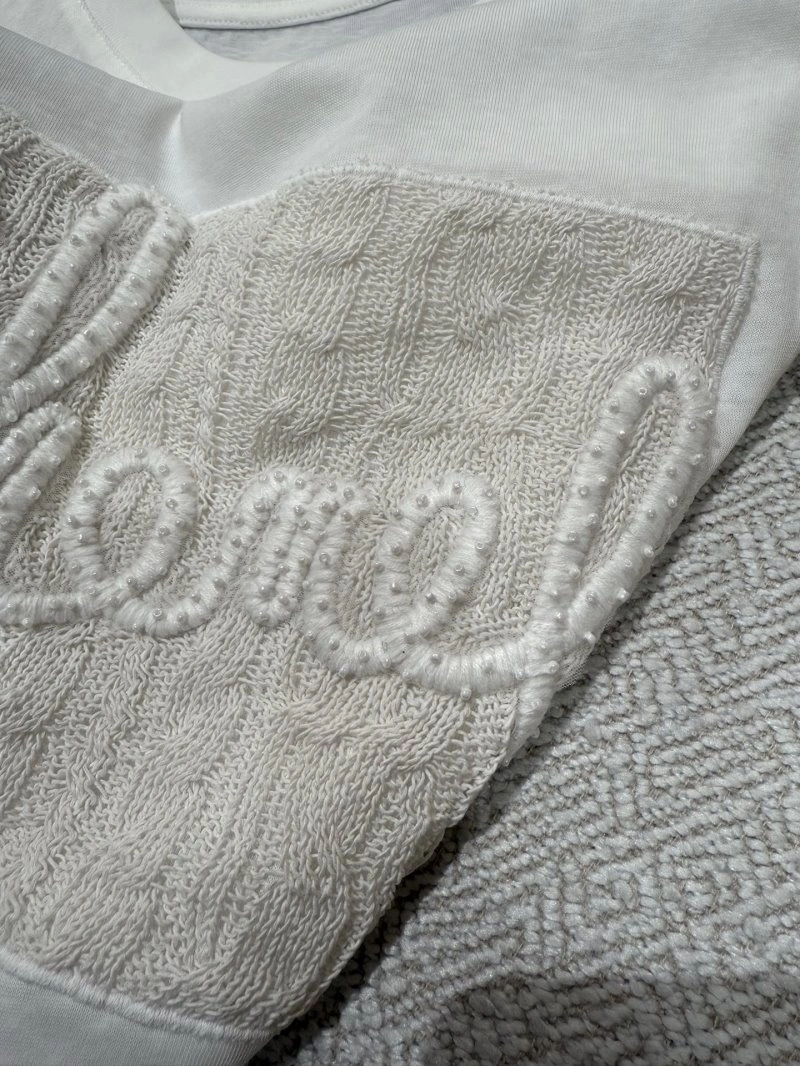 Cozy Chanel T-Shirts 109659