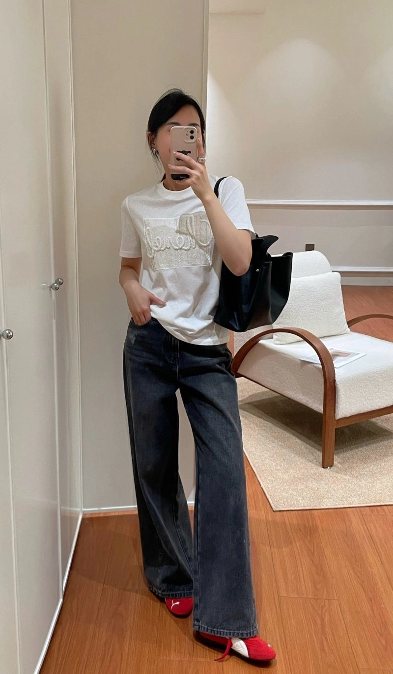 Cozy Chanel T-Shirts 109659