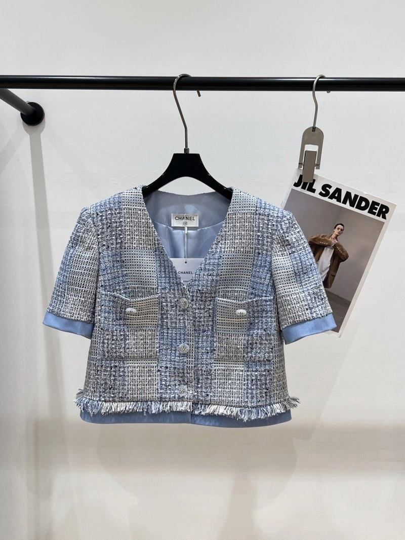 Seasonal Chanel T-Shirts 109664