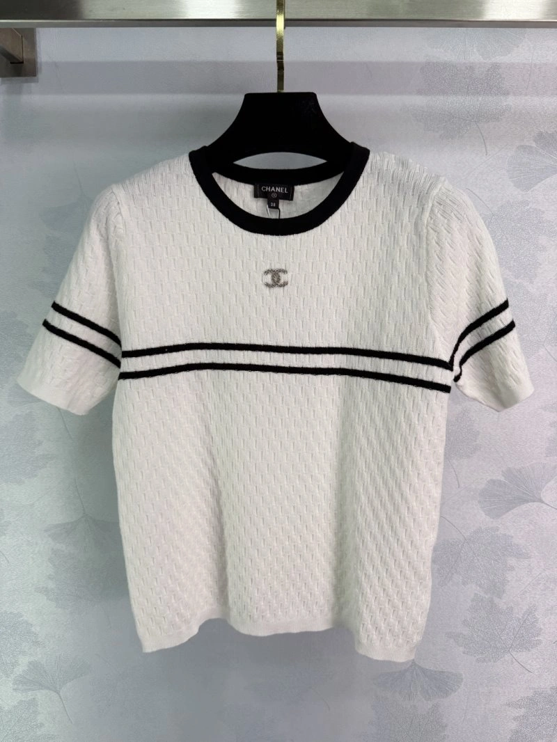 Chanel T-Shirts Durable 109668